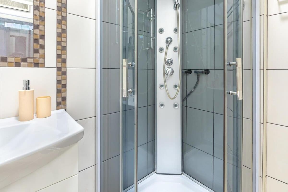 Apartment Rustic In The Downtown Budapest